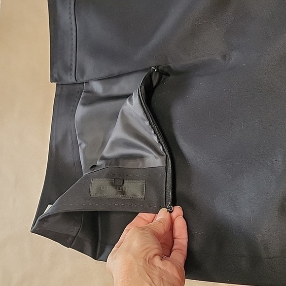 Untitled Size 1 Black Pencil Skirt, Back Zipper Closure, Exc. Used Condition - Picture 9 of 10